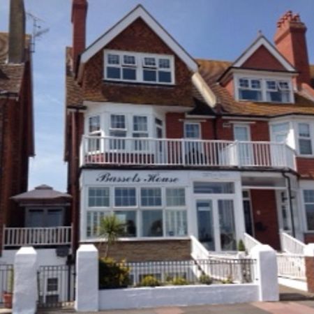 Bassets House Bed and Breakfast Eastbourne Eksteriør billede