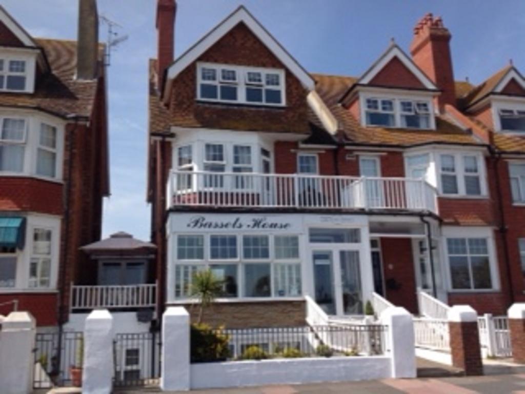 Bassets House Bed and Breakfast Eastbourne Eksteriør billede