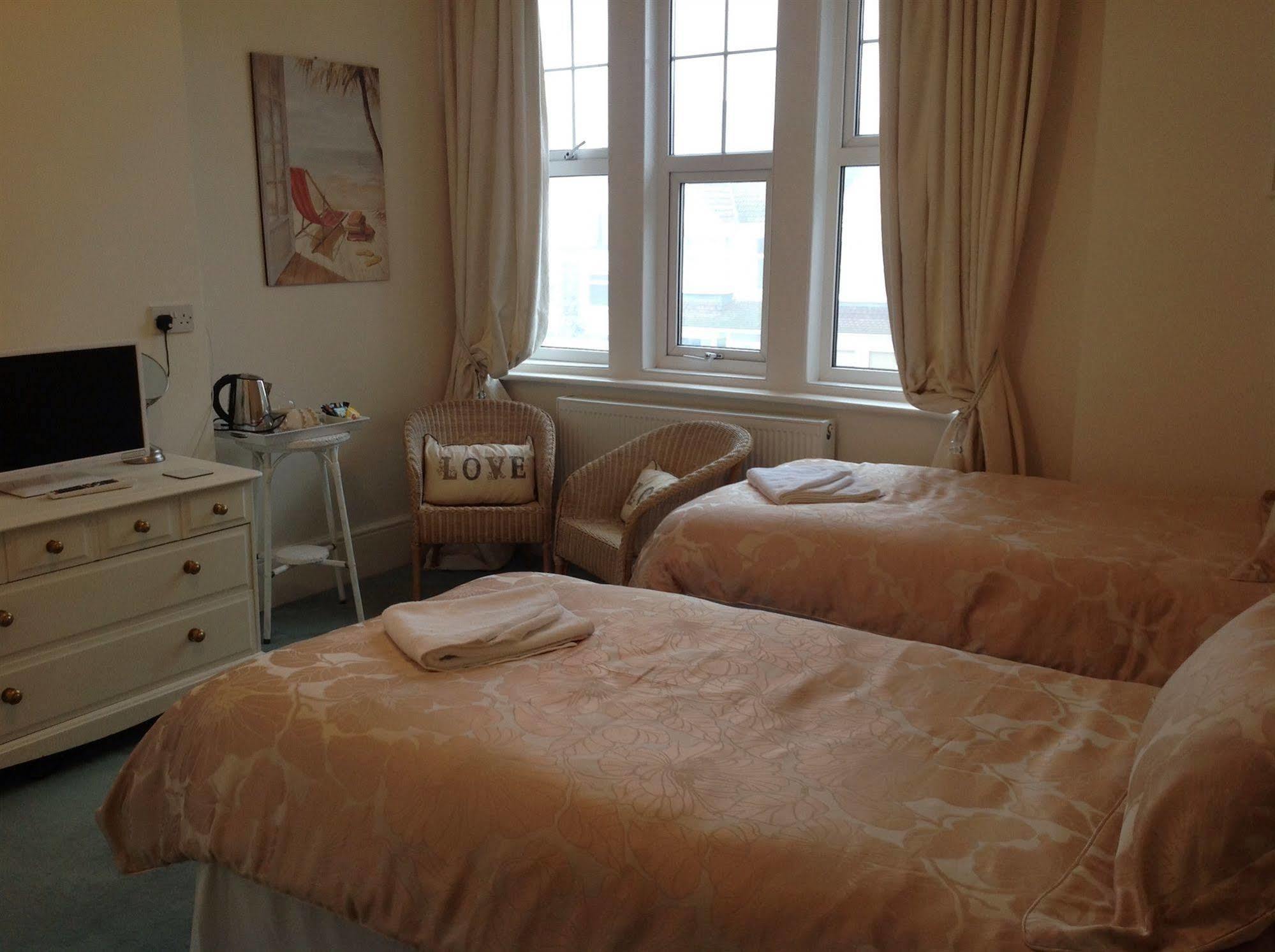 Bassets House Bed and Breakfast Eastbourne Eksteriør billede